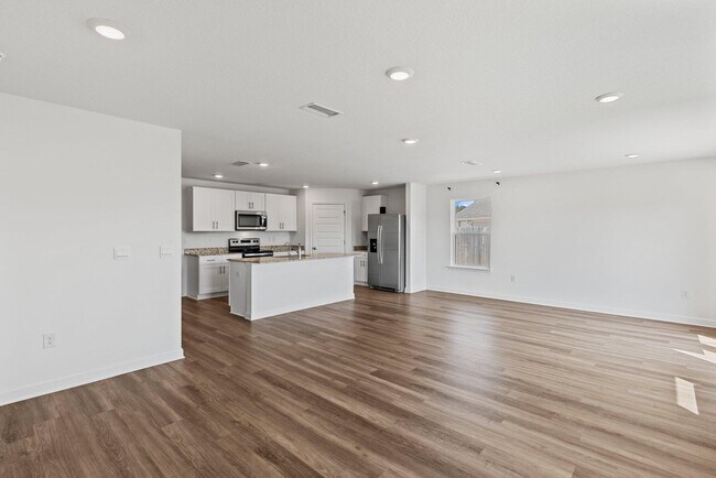 Building Photo - 439 Sweet Blossom Bend