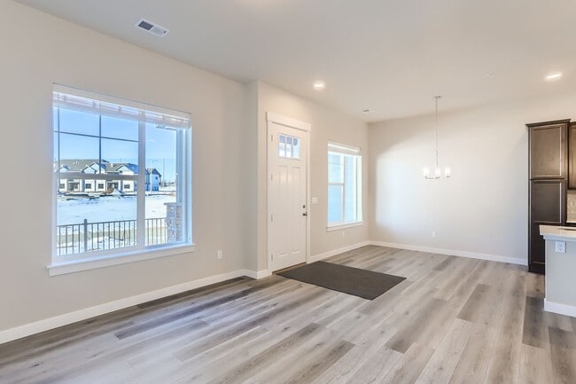 Building Photo - 310 High Point Dr