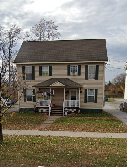 Primary Photo - 168 N Main St