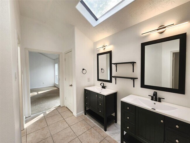 Building Photo - 18730 Dempsey Oaks Dr