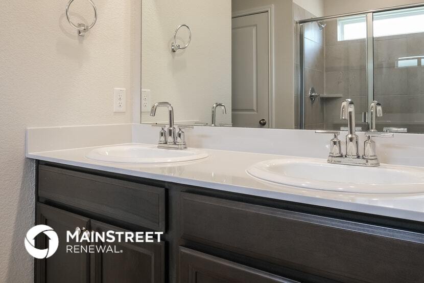 Building Photo - 1014 Round Bale Rd