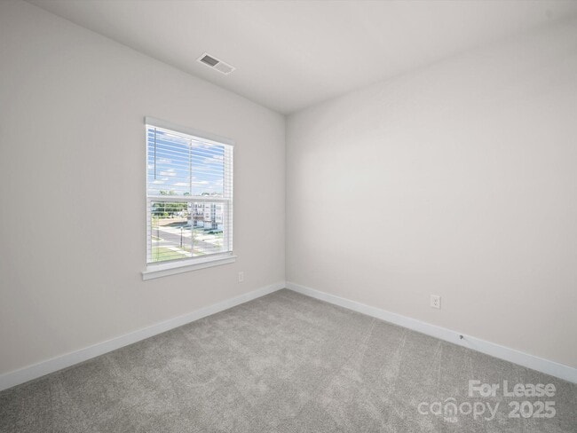 Building Photo - 9922 Oaklawn Blvd NW
