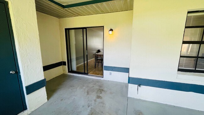 Building Photo - 2706 Graduate Ct