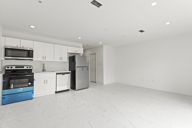 Building Photo - 4498 SW Port St Lucie Blvd