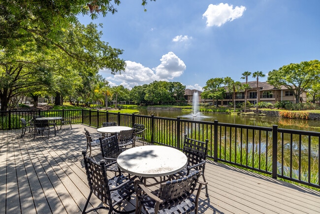 Building Photo - 705 Mainsail Dr