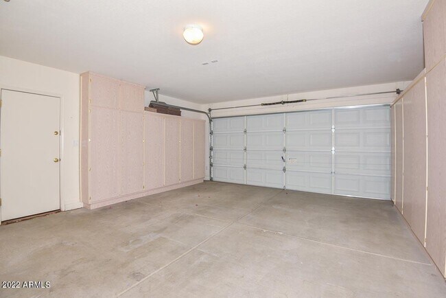 Building Photo - 7720 W Foothill Dr