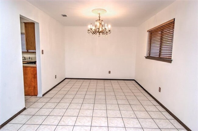 Building Photo - 6500 Luckenbach Ln