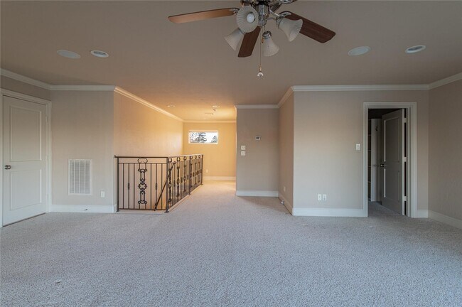 Building Photo - 25702 Golden Bell Dr