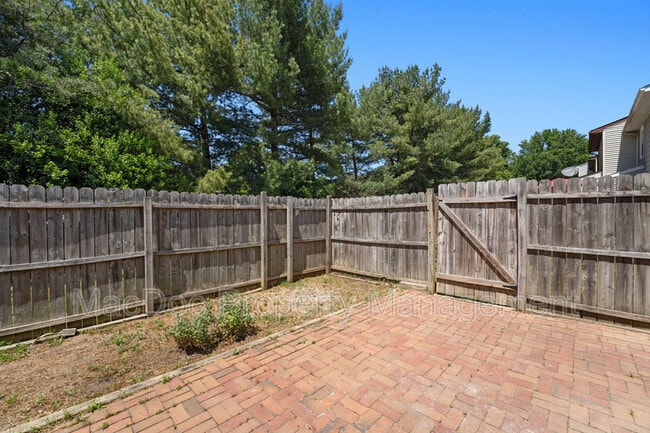 Building Photo - 5239 Daffodil Dr