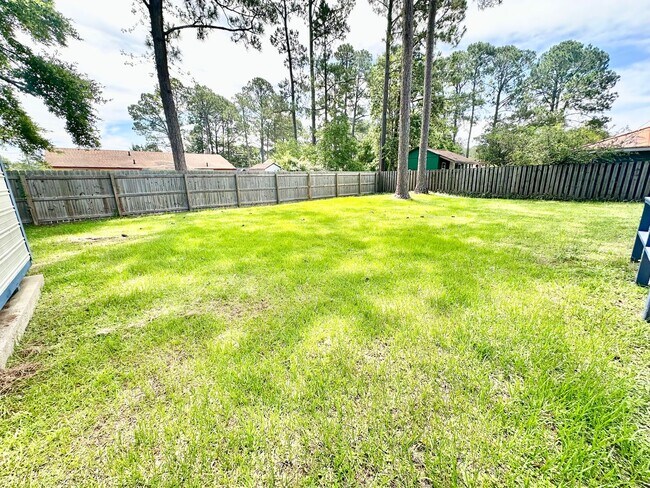 Building Photo - Nice 4 Bedroom 2 Bath House for Rent!