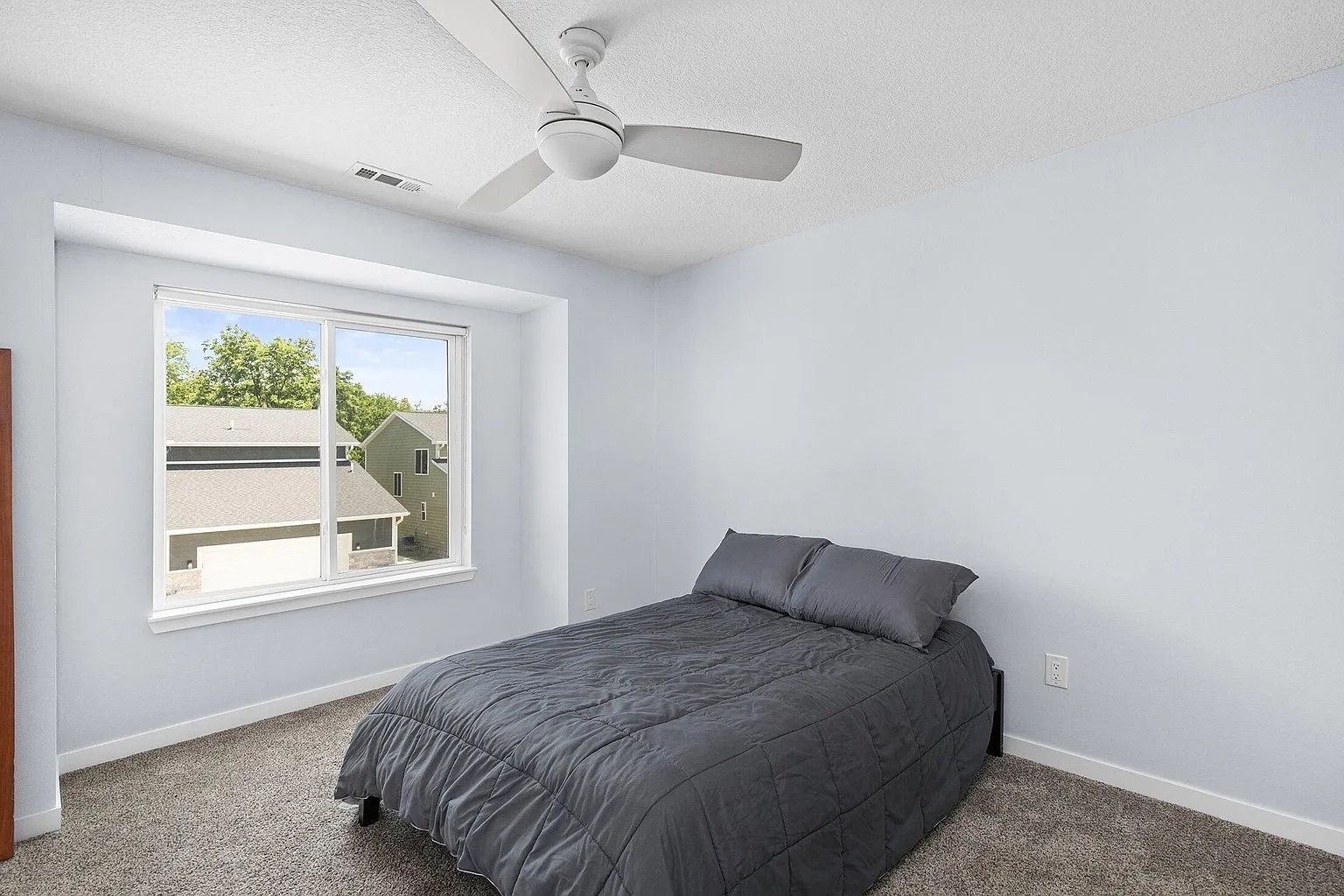 Building Photo - 481 10th St