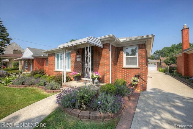 Building Photo - 8126 Dale St