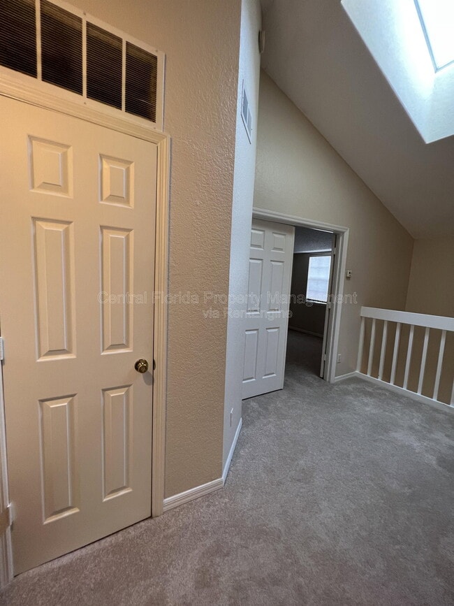 Building Photo - 954 Forest Ridge Ct