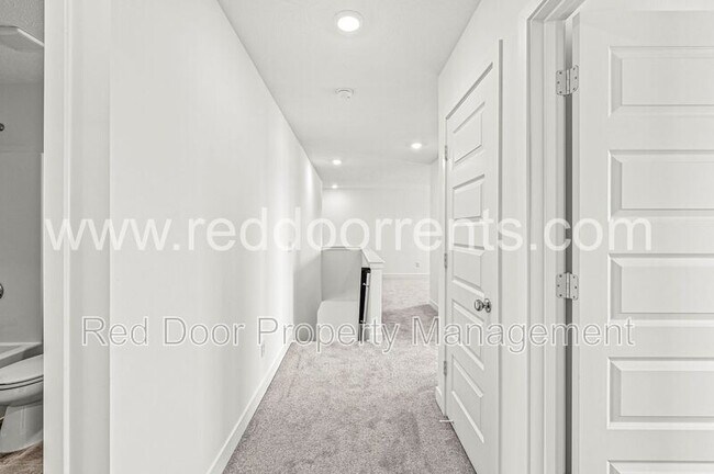 Building Photo - 2954 Grand Rdg Dr