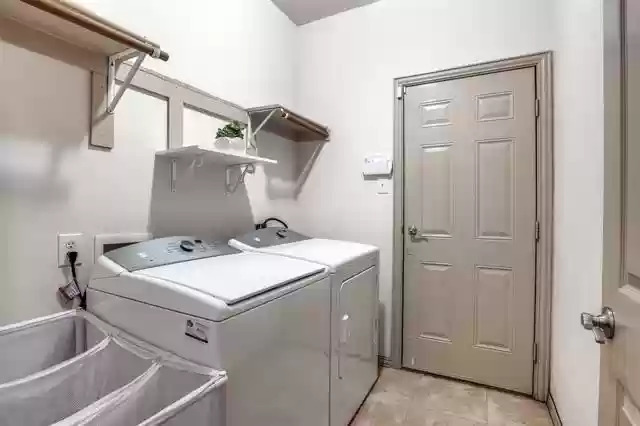 Building Photo - 4401 Cannock Dr