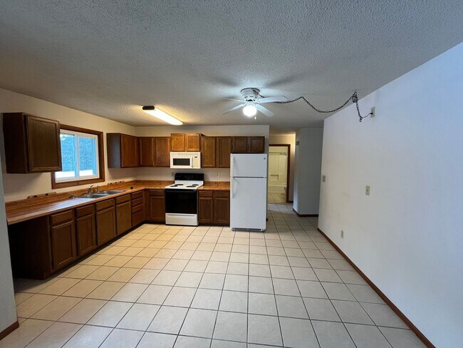Primary Photo - 149515-149515 Wineberry Ln
