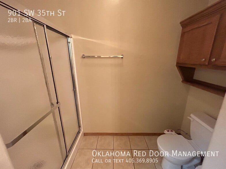 Building Photo - 901 SW 35th St