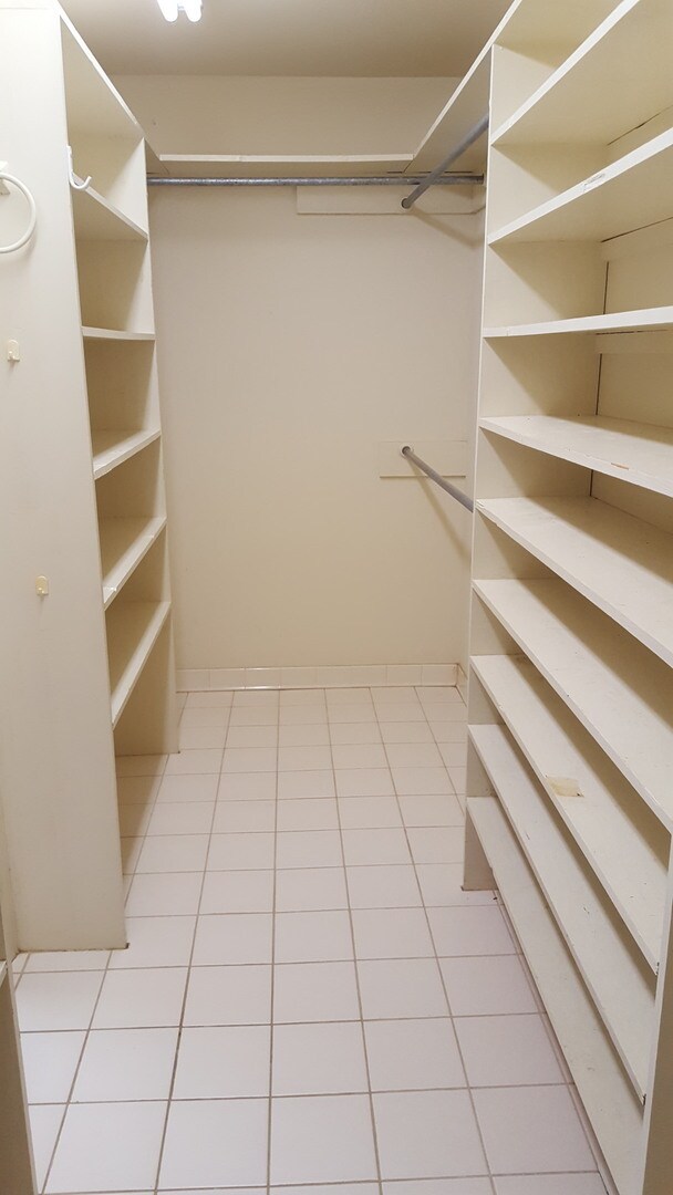 Building Photo - 1300 Dogwood Ln NW