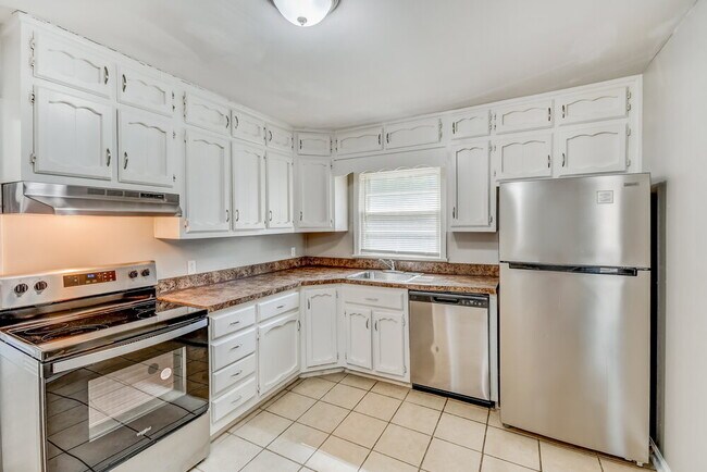 Building Photo - 1217 5 Mile Rd