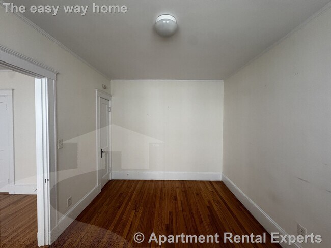 Building Photo - 156-158 Summer St Unit #315