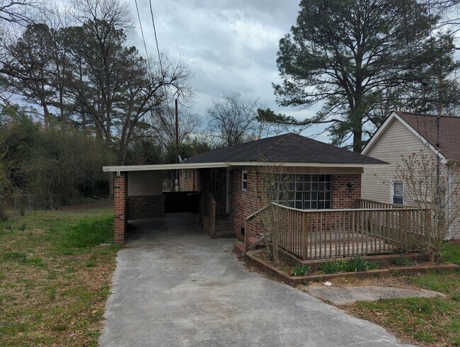 Building Photo - 409 Daugherty St