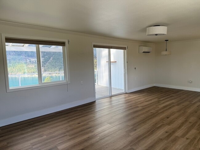 Building Photo - 1983 Summit Blvd