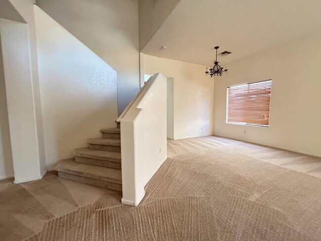 Building Photo - MOUNTAIN VISTA RANCH HOME WITH POOL!