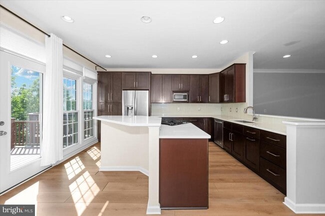 Building Photo - 4576 Fair Valley Dr