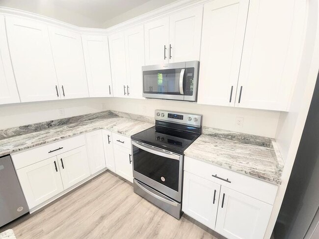 Building Photo - 4859 Town Point Road