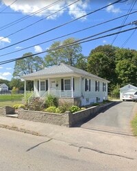 Building Photo - 111 Oak St