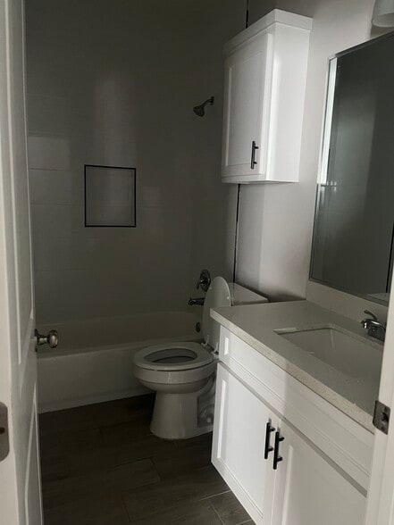 Bathroom - 1630 Playa Dr