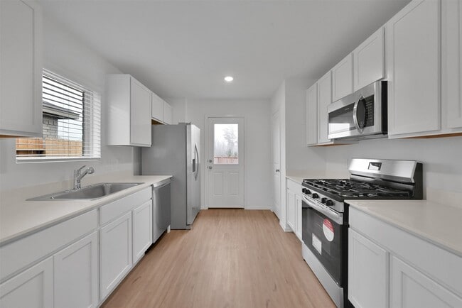 Building Photo - 533 Brook Terrance Ln