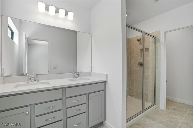 Building Photo - 27883 Radiant Ct
