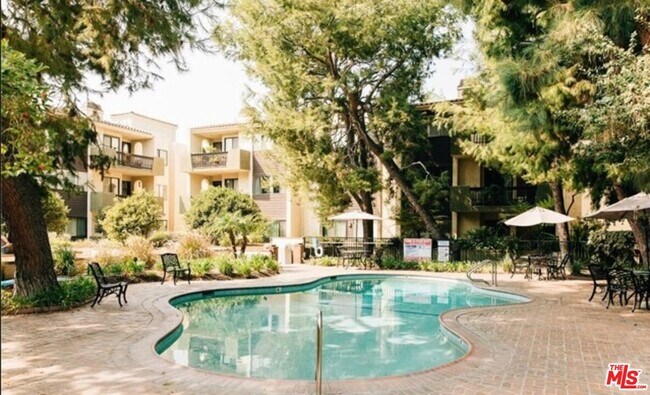 Building Photo - 497 E California Blvd