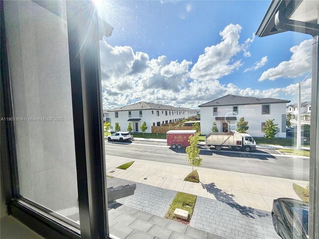 Building Photo - 19113 SW 344th Ter