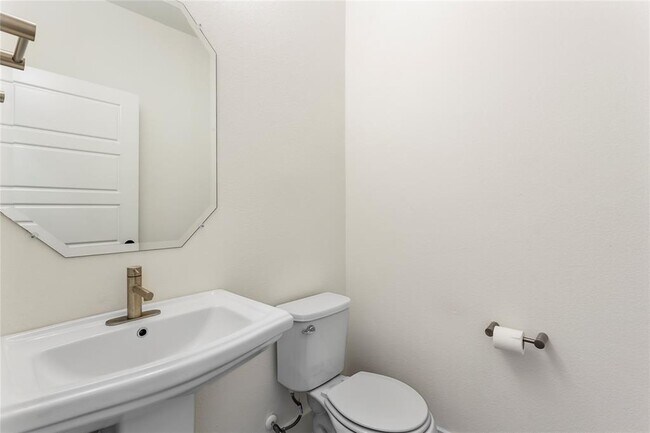 Building Photo - 9109 Moonstone Dr