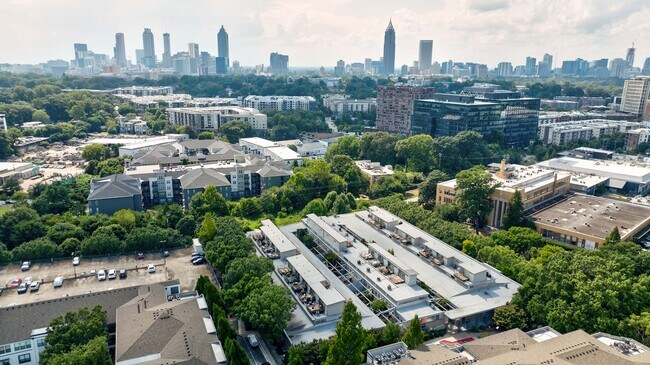 Building Photo - 400 Village Pkwy