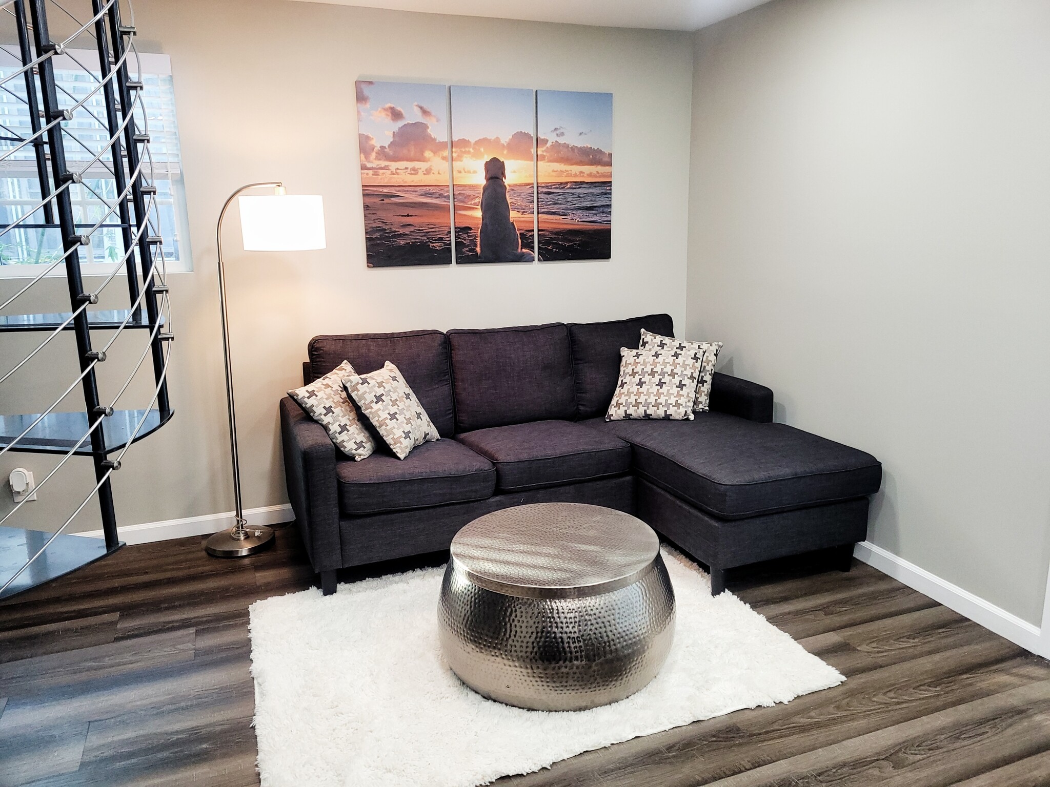 Living Area - 750 N Genesee Ave