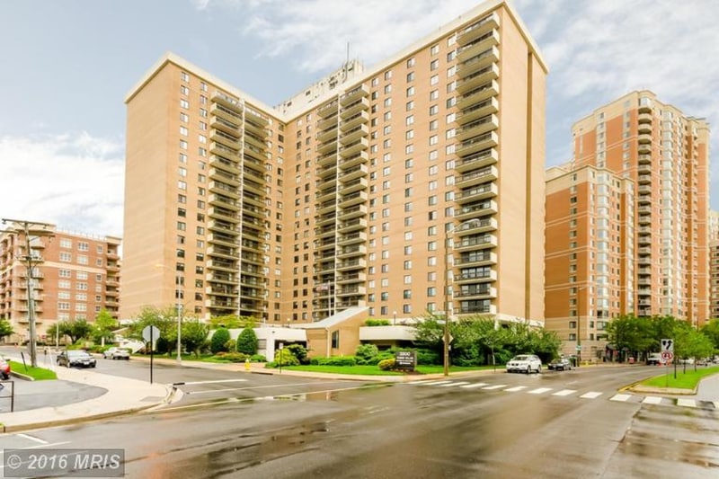 Primary Photo - 3800 Fairfax Dr
