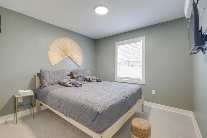 Building Photo - 500 Shelfar Pl