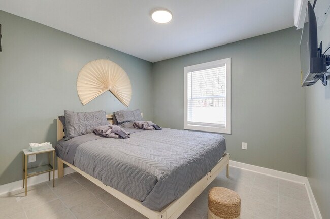 Building Photo - 500 Shelfar Pl