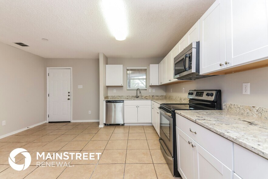 Building Photo - 1673 Chesterwood Dr