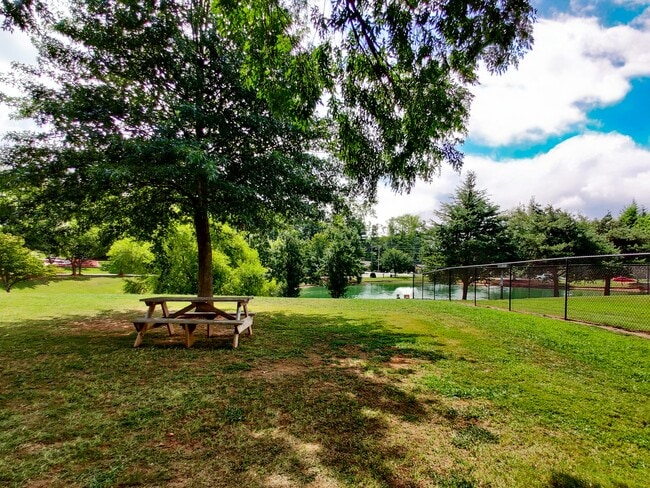 Building Photo - 26252 Valley Ridge Rd