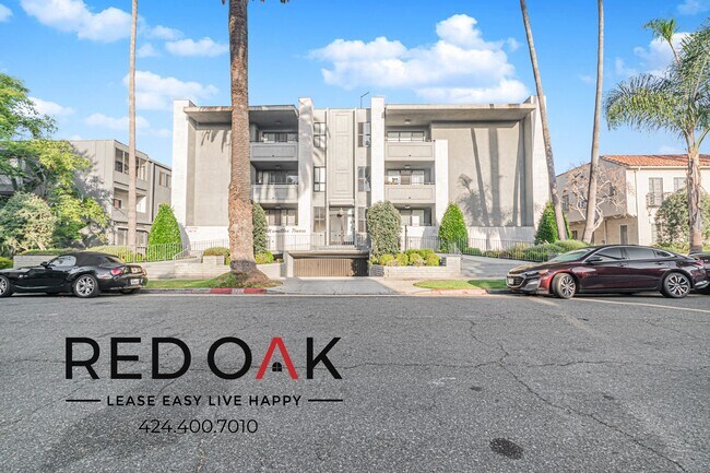 Building Photo - 121 N Hamilton Dr