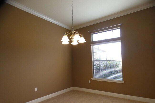 Building Photo - Spacious 4-Bedroom Home - Pace Mill Creek