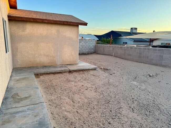 Building Photo - 4 Bedroom 2 Bath Corner Lot Home