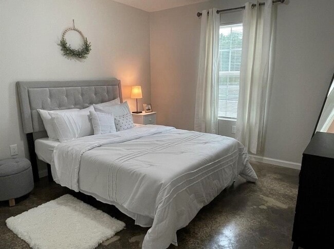 Building Photo - 635 Doctor M.L.K. Jr Dr