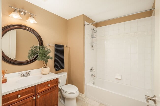 Building Photo - 1684 Fillmore St