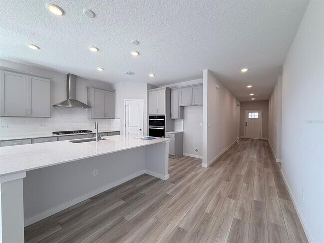 Building Photo - 36 Perseus Ave