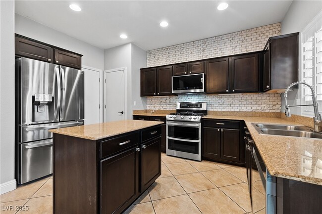 Building Photo - 10206 Gibson Isle Dr